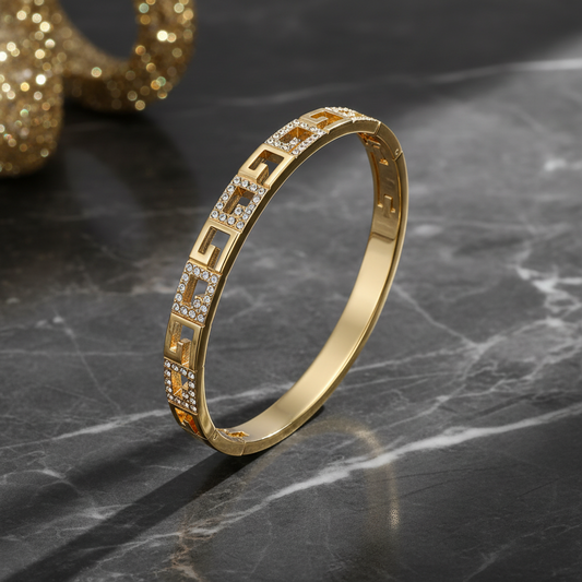 Brazalete con baño en oro 18k de Microcirconia con Diseño Entrelazado
