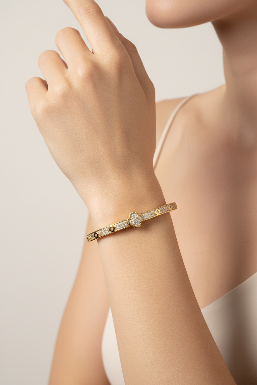 Brazalete Dorado Microcirconia Motivo Oval Central