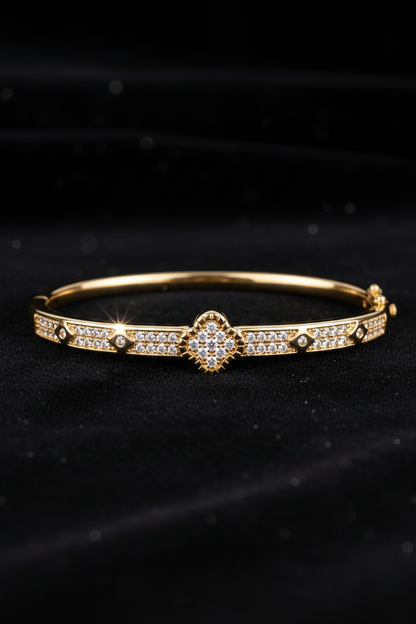 Brazalete Dorado Microcirconia Motivo Oval Central