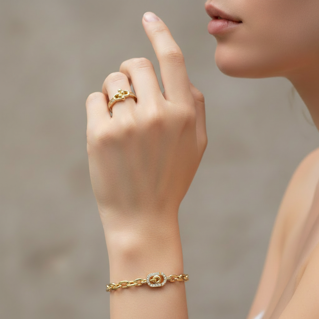 Anillo Microcirconia Delicado con Nudo