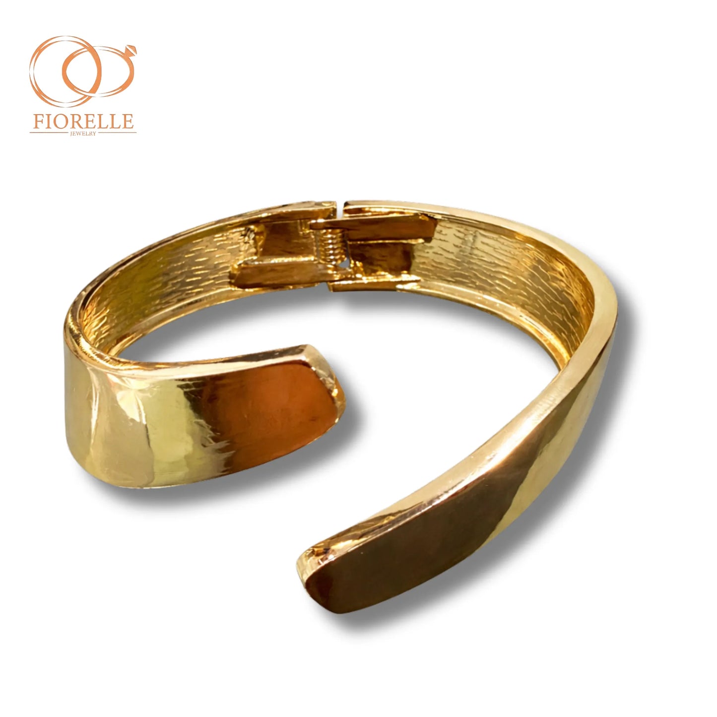 Brazalete Dorado Rígido Abierto con Cierre Interno