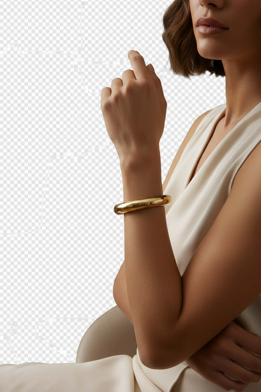 Publicitaria modelo brazalete dorado sin fondo - Contorno Liso
